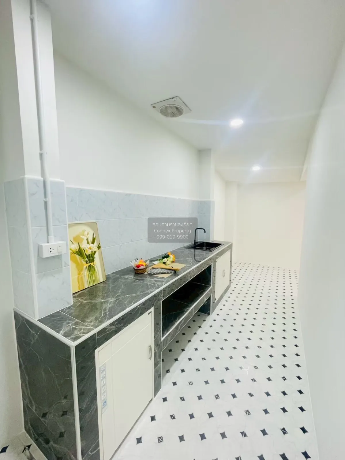 For Sale Townhouse/Townhome  , Kehathani 4 , Saphan Sung , Saphan