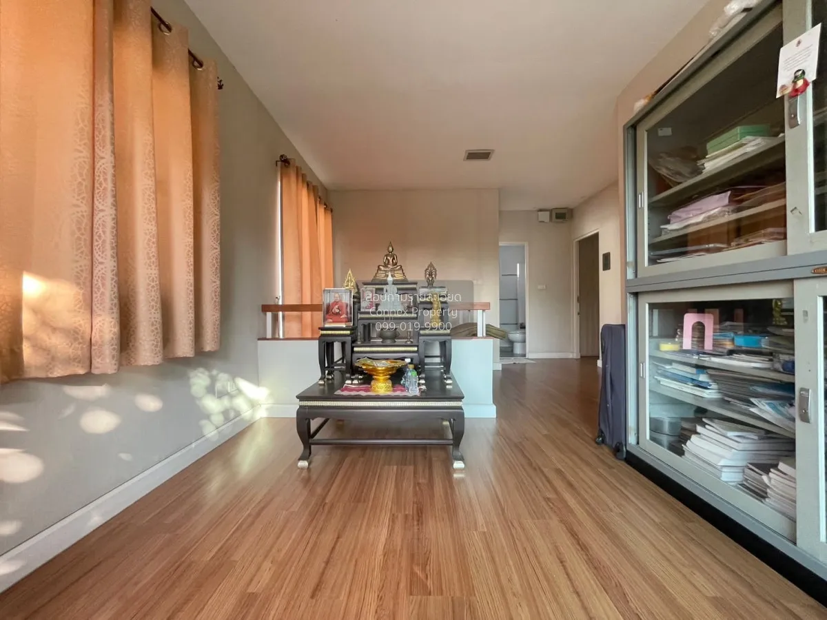 For Sale House , Manthana Kalpapruek-Wongwaen , corner unit , Ban