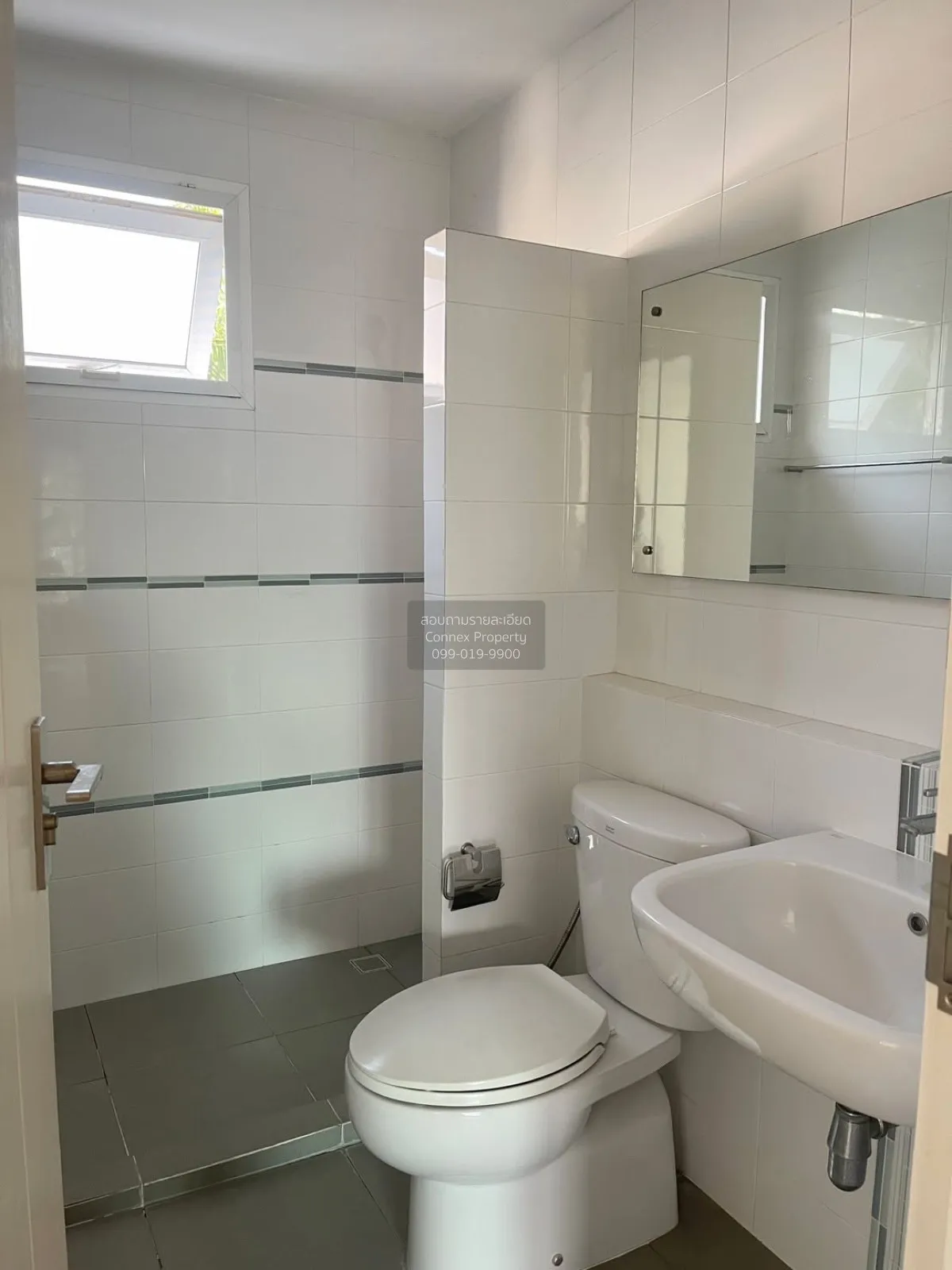 For Sale House , Manthana Kalpapruek-Wongwaen , corner unit , Ban