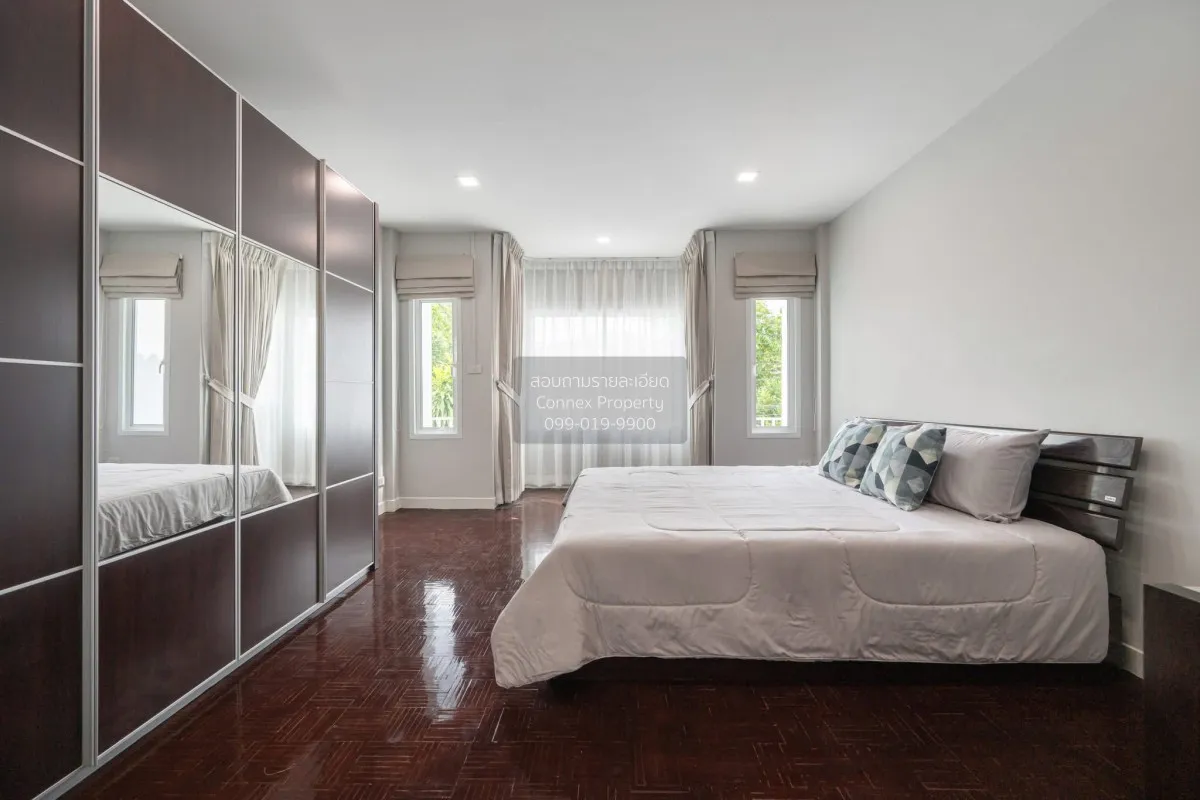 For Sale Townhouse Watcharaphon , wide frontage , newly renovated