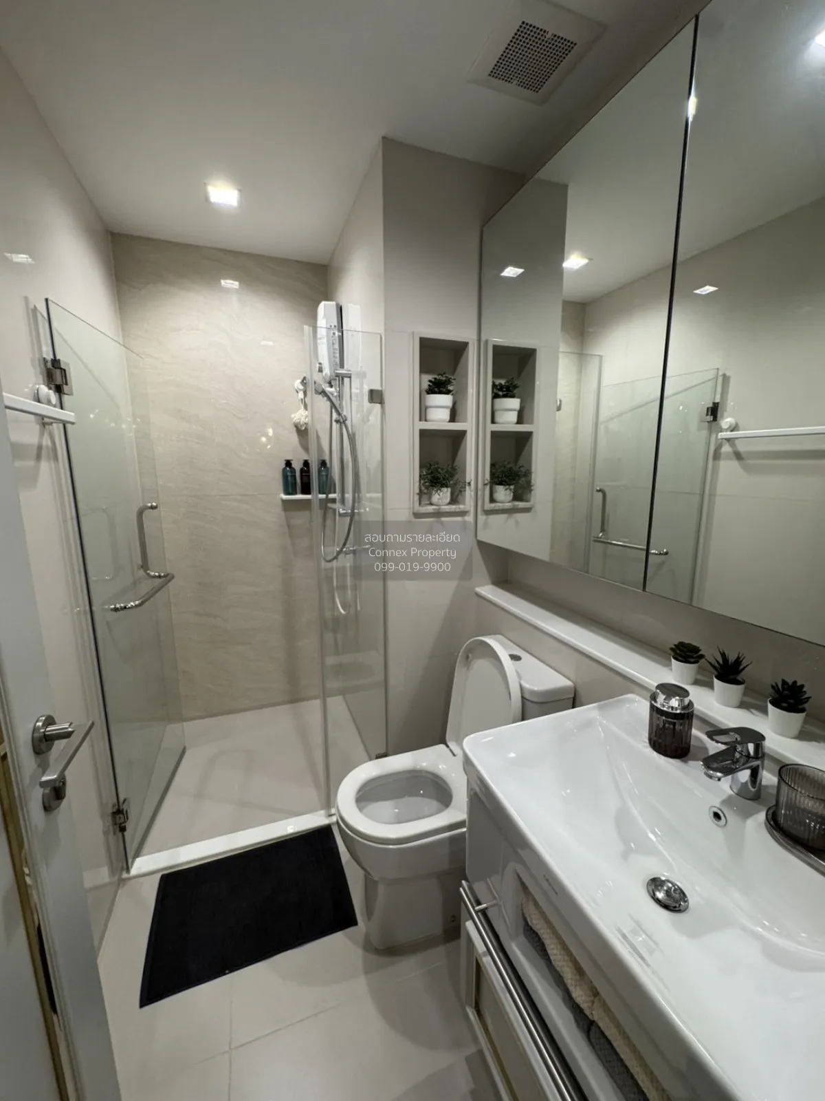 For Rent Condo , Life Ladprao Valley , high floor , newly renovat