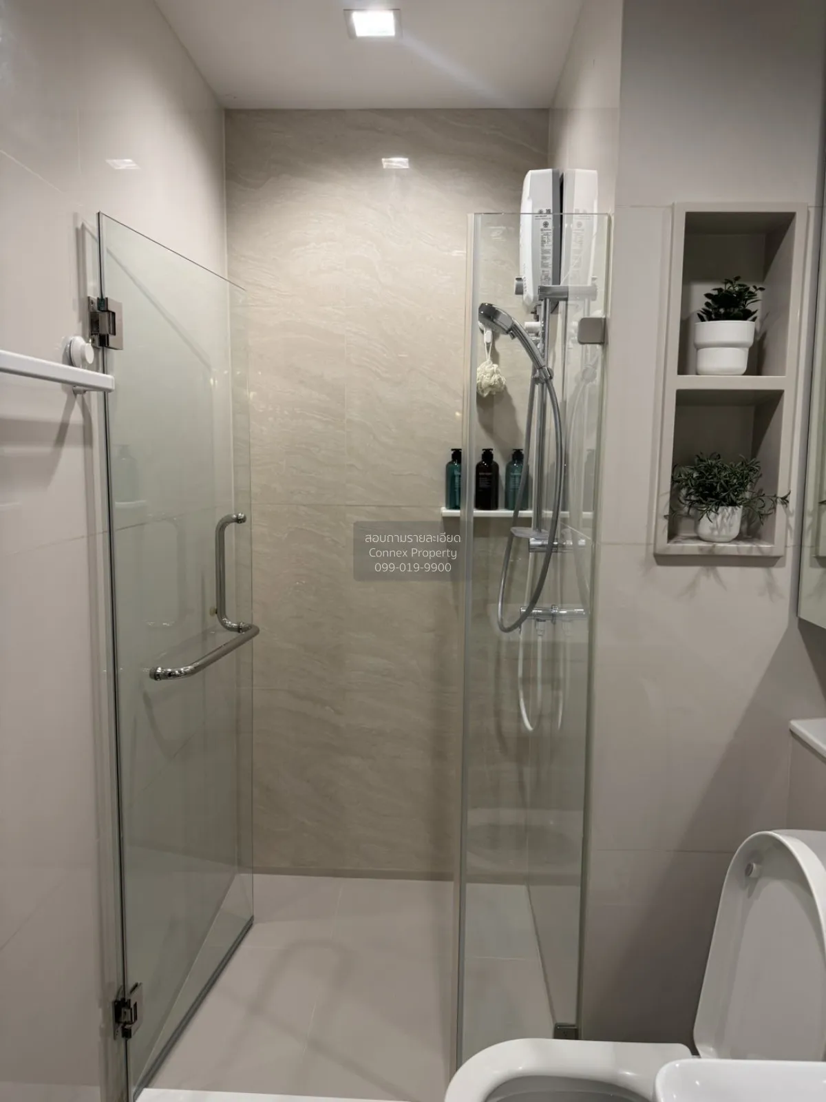 For Rent Condo , Life Ladprao Valley , high floor , newly renovat