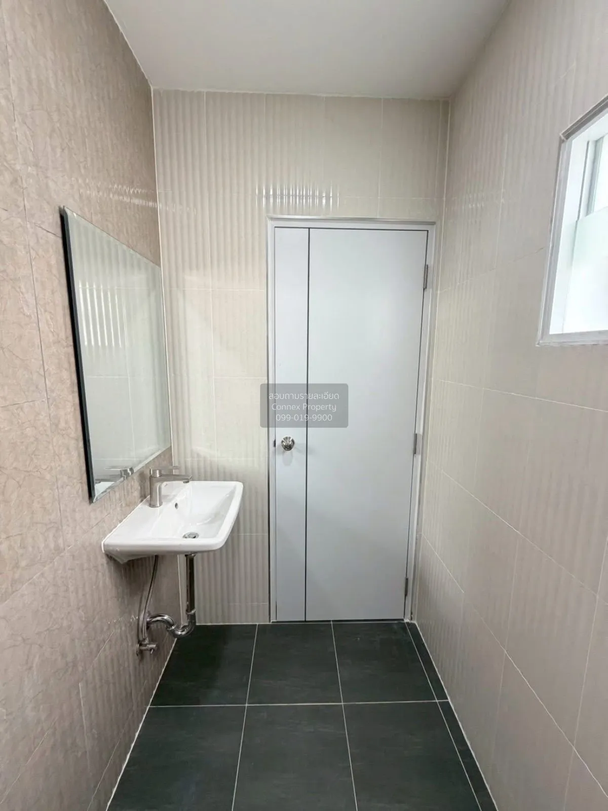 For Sale townhouse, Soi Senanikom 1 , newly renovated , Lat Phrao