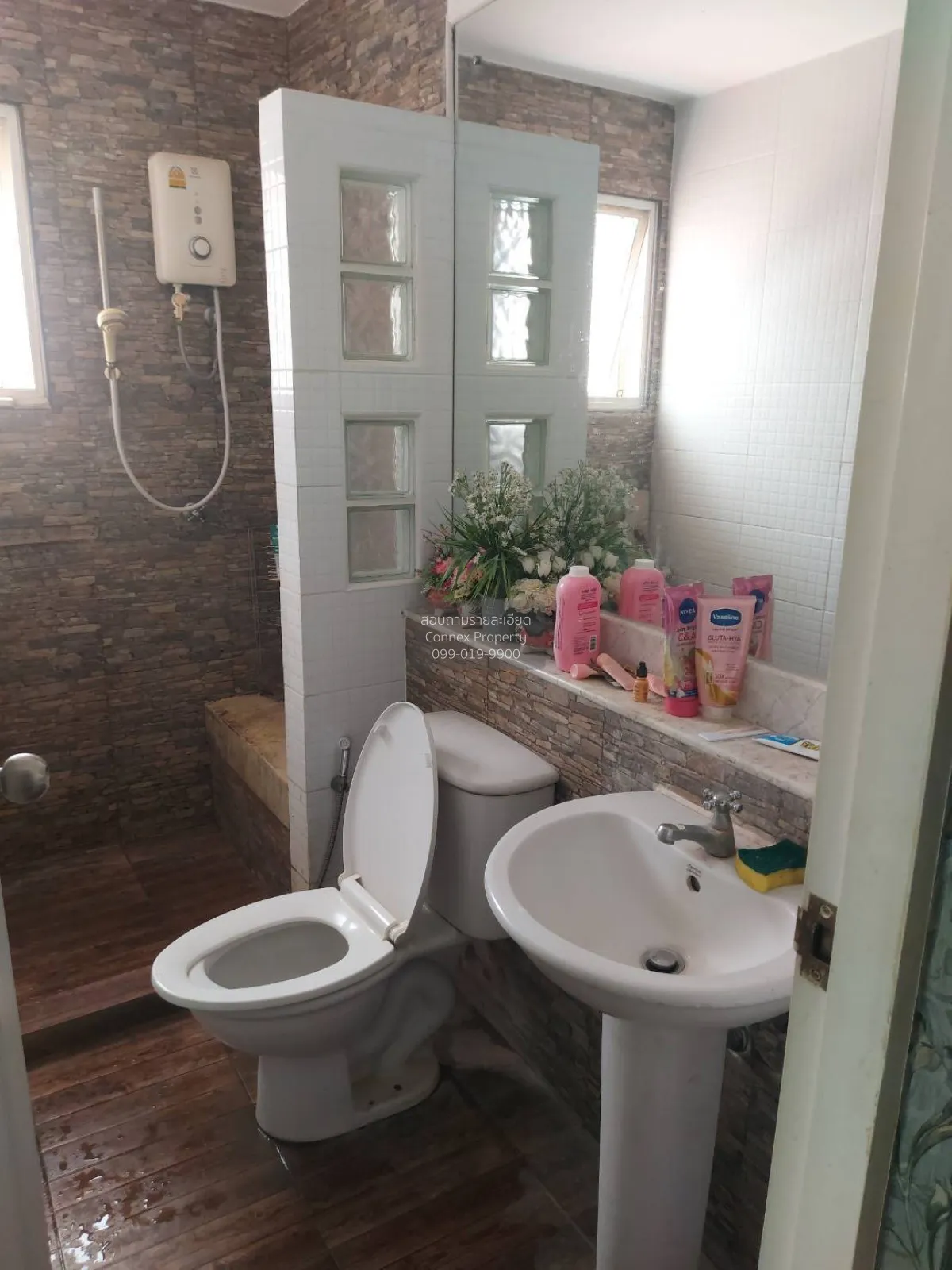 For Sale House , Mantana Onnut - Wongwaen 1 , Dok Mai , Prawet , 