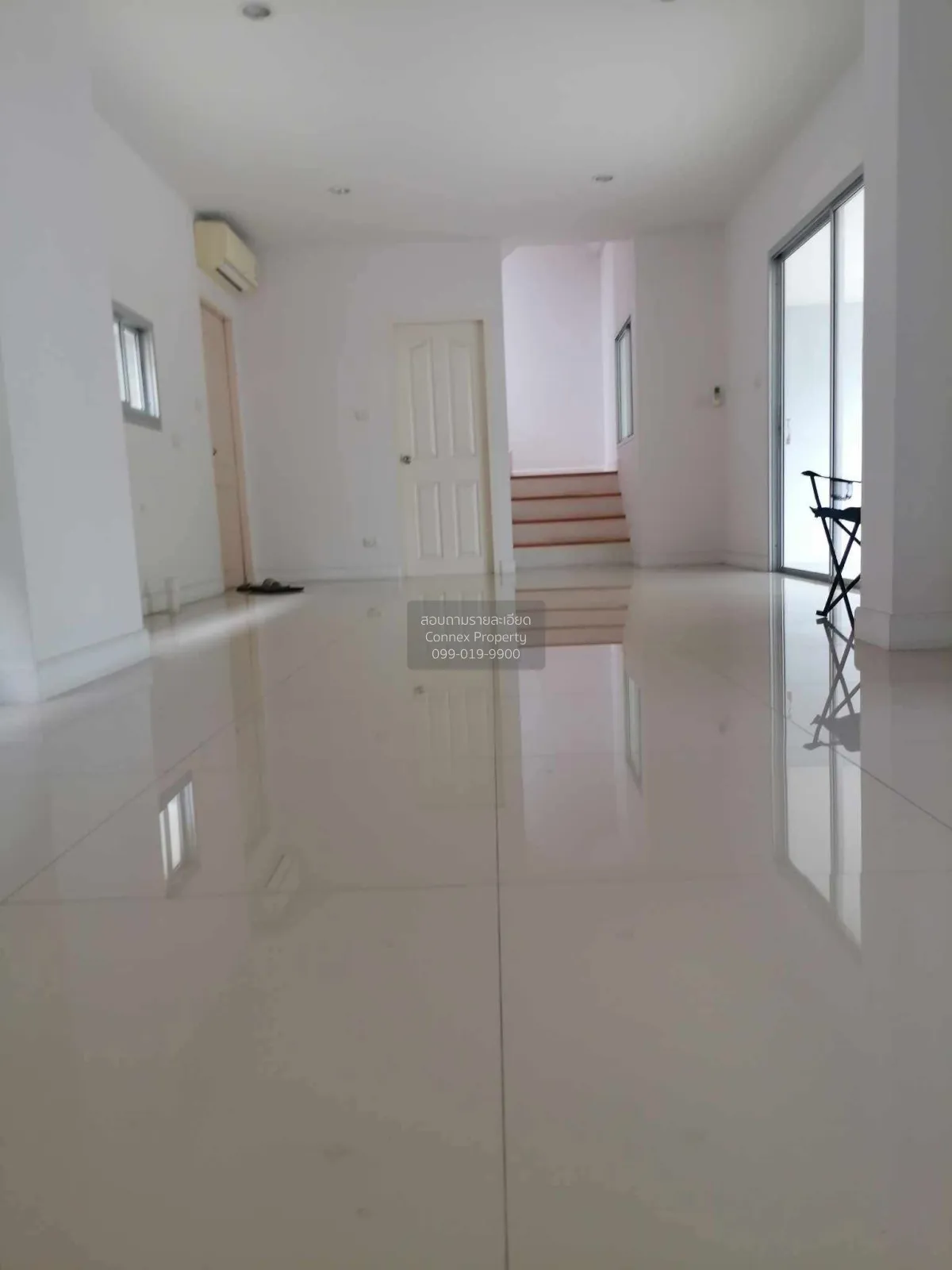 ขายทาวน์เฮ้าส์/ทาวน์โฮม  สัมมากร มีนบุรี หน้ากว้าง บางชัน เขต คลอ 2