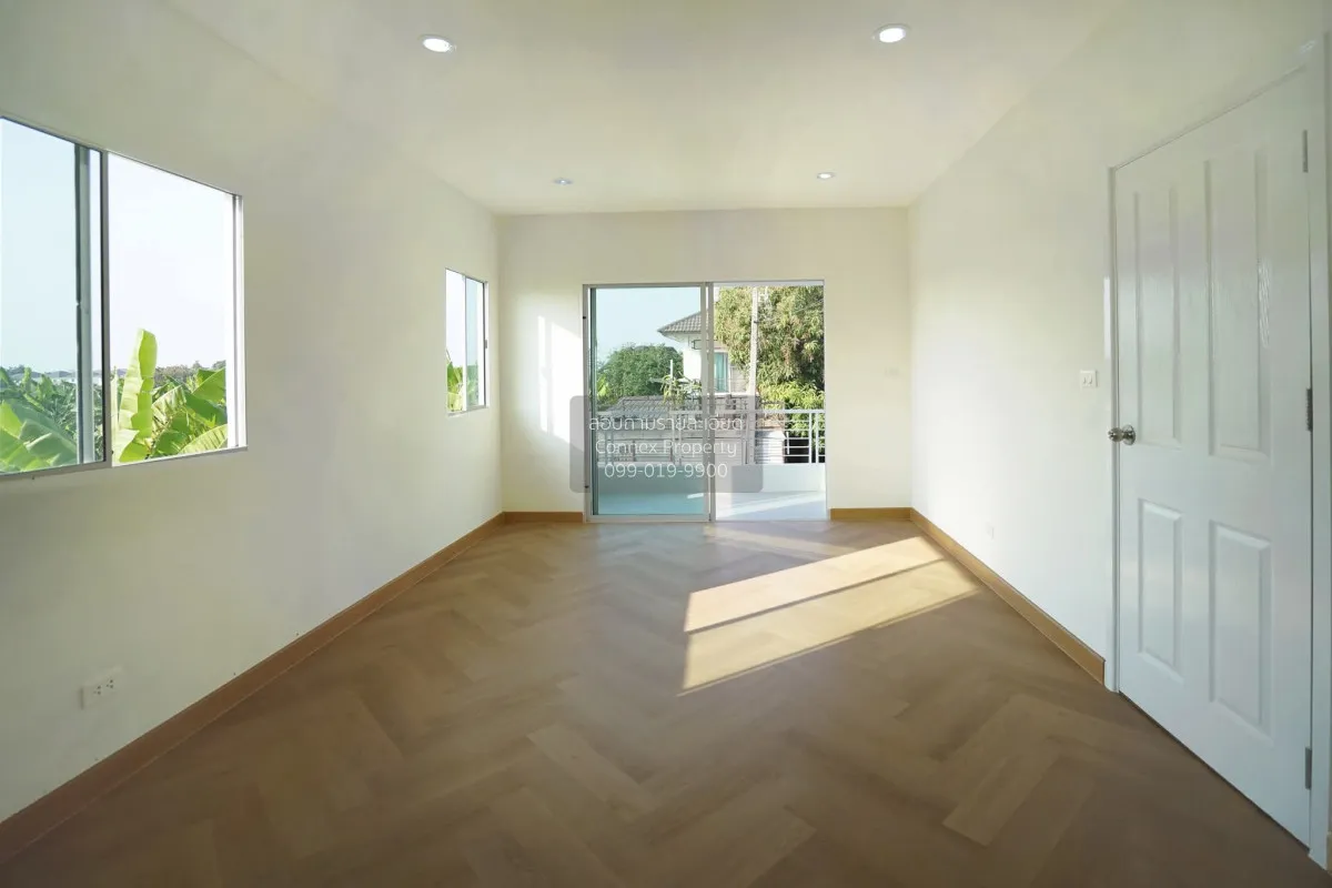 For Sale House , Pruksa Village 5 Wongwaen - Rattanathibet , corn