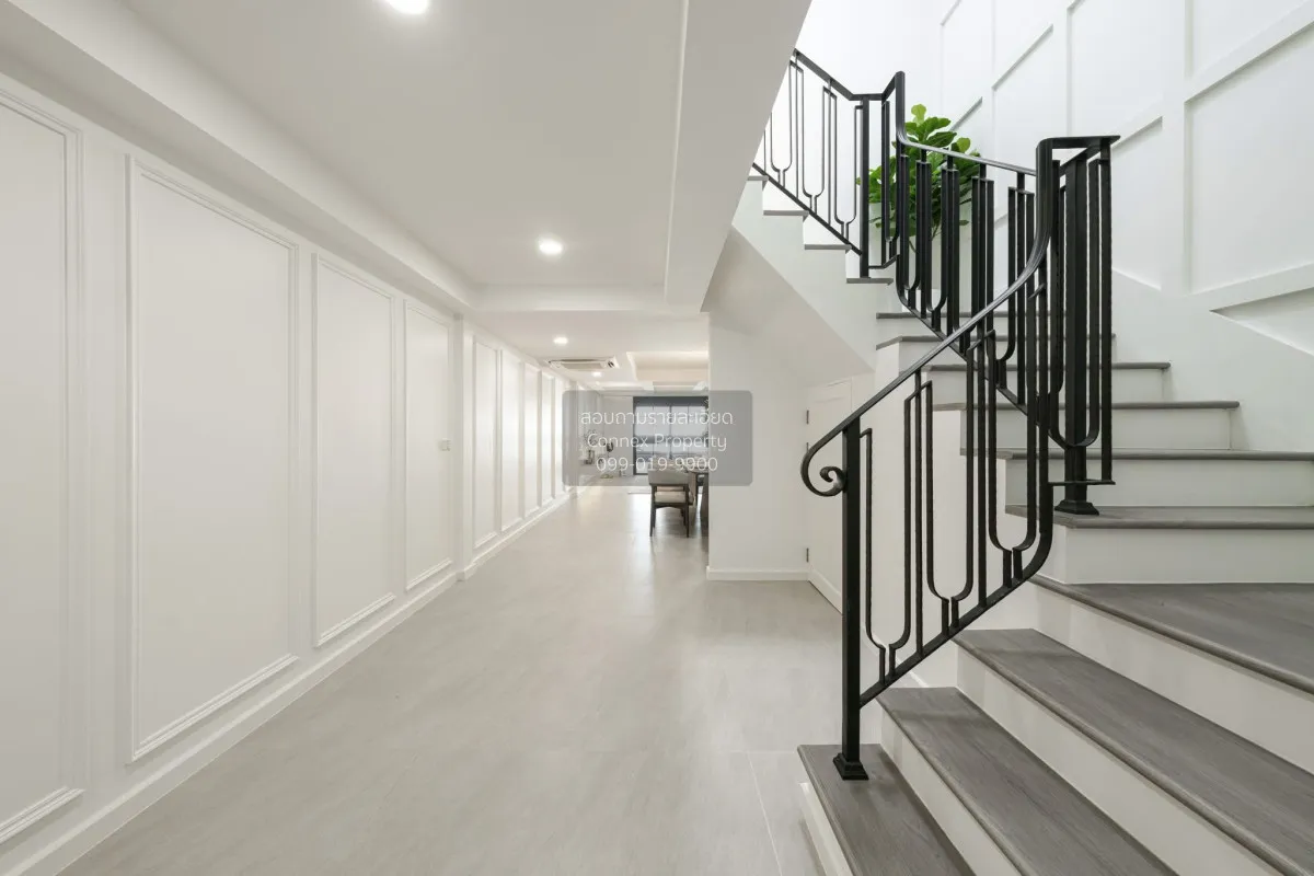 For Sale Varenzia  , newly renovated , Khlong Tan Nuea , Watthana