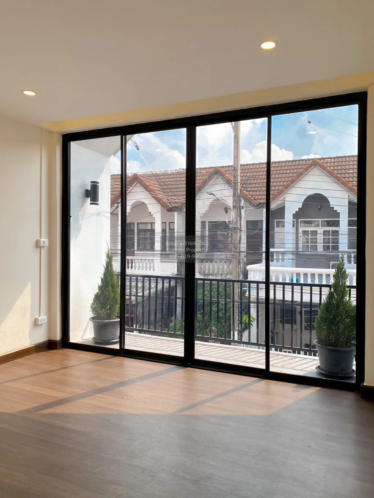 ขายทาวน์เฮ้าส์ หมู่บ้านราณี 3 ซอย นวมินทร์ 135 แยก 2-3 รีโนเวทใหม 3