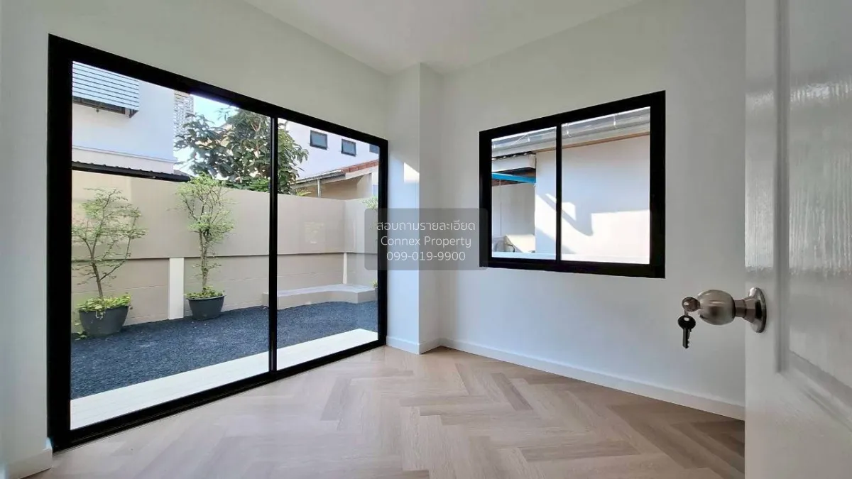 For Sale House , Kanchanalux 3 , corner unit , newly renovated , 