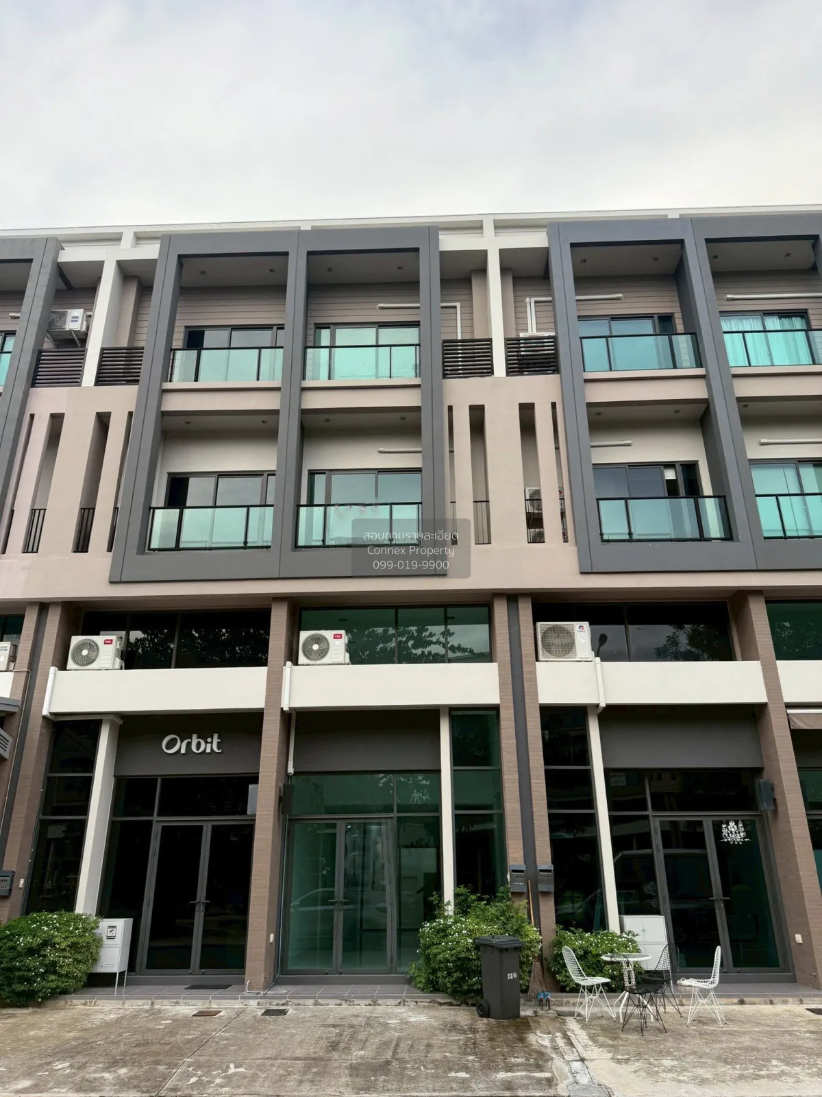 For Sale Commercial Building , Work Place Phetkasem 81-2 , Nong K 1