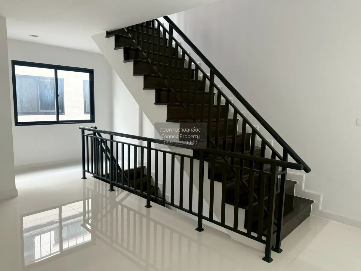 For Sale Commercial Building , Work Place Phetkasem 81-2 , Nong K