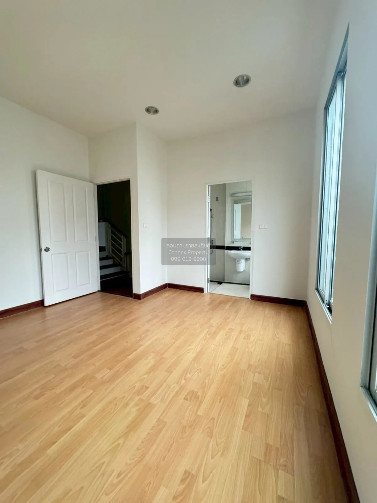 ขายทาวน์เฮ้าส์/ทาวน์โฮม  บ้านกลางเมือง บริติช ทาวน์ ศรีนครินทร์ ห