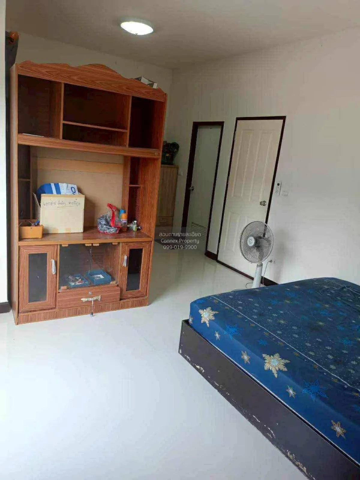 For Sale Townhouse/Townhome  , Nakornthong Colony  , corner unit 