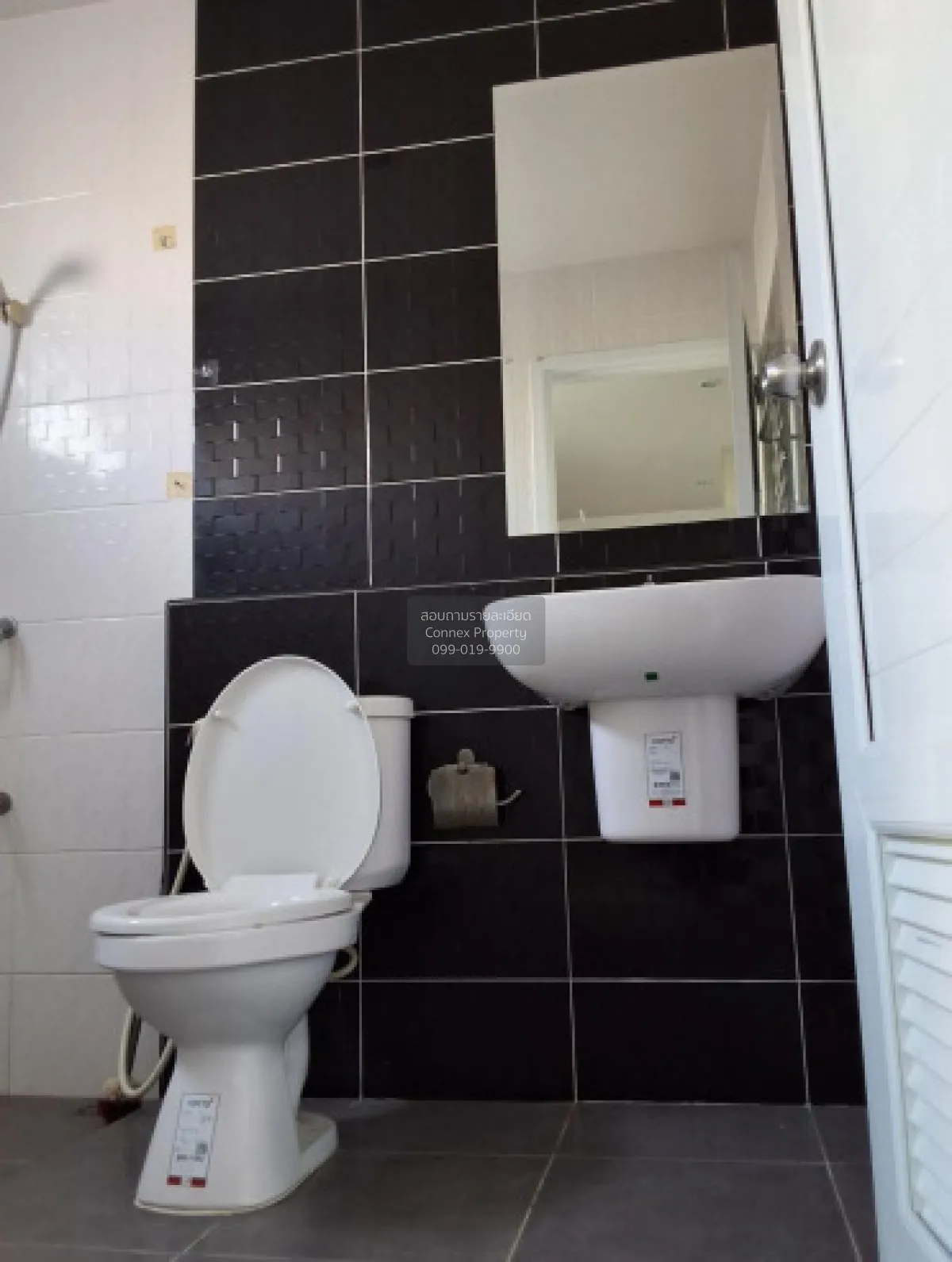 For Sale Townhouse/Townhome  , The Modish Chaiyaphruek-Wongwaen ,