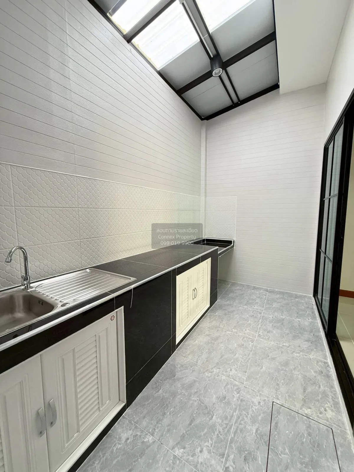 ขายทาวน์เฮ้าส์/ทาวน์โฮม  บ้านปิยวรารมย์ 3 รีโนเวทใหม่ ไทรน้อย ไทร