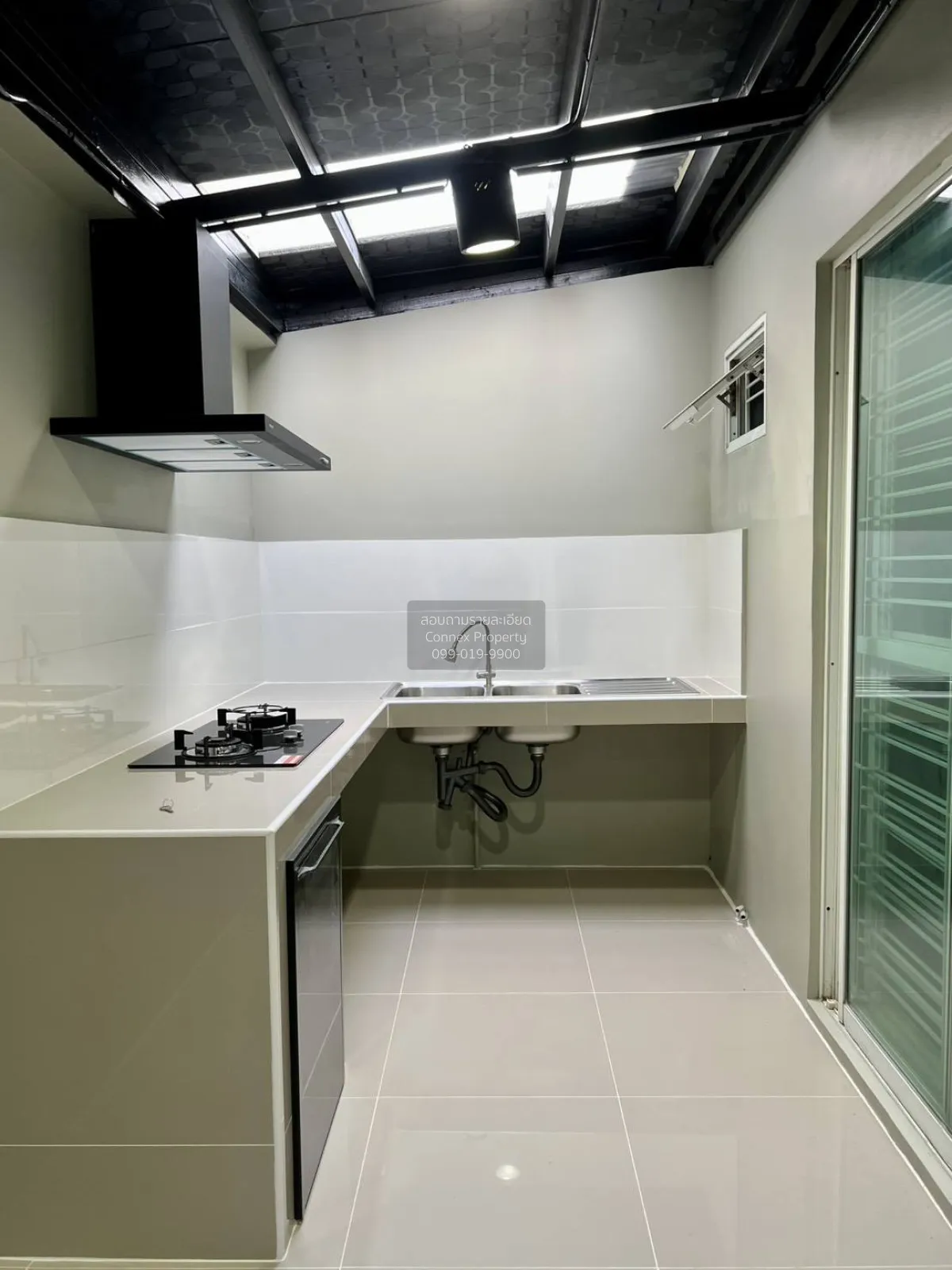 For Sale House , Areeya the Village1 , corner unit , Bang Phli Ya