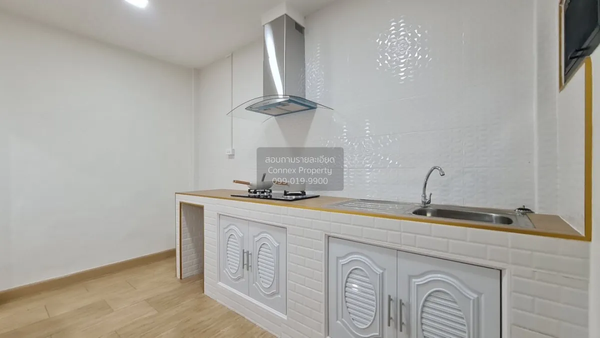 For Sale Townhouse/Townhome  , Baan Warangkun Leab Khlong Song , 