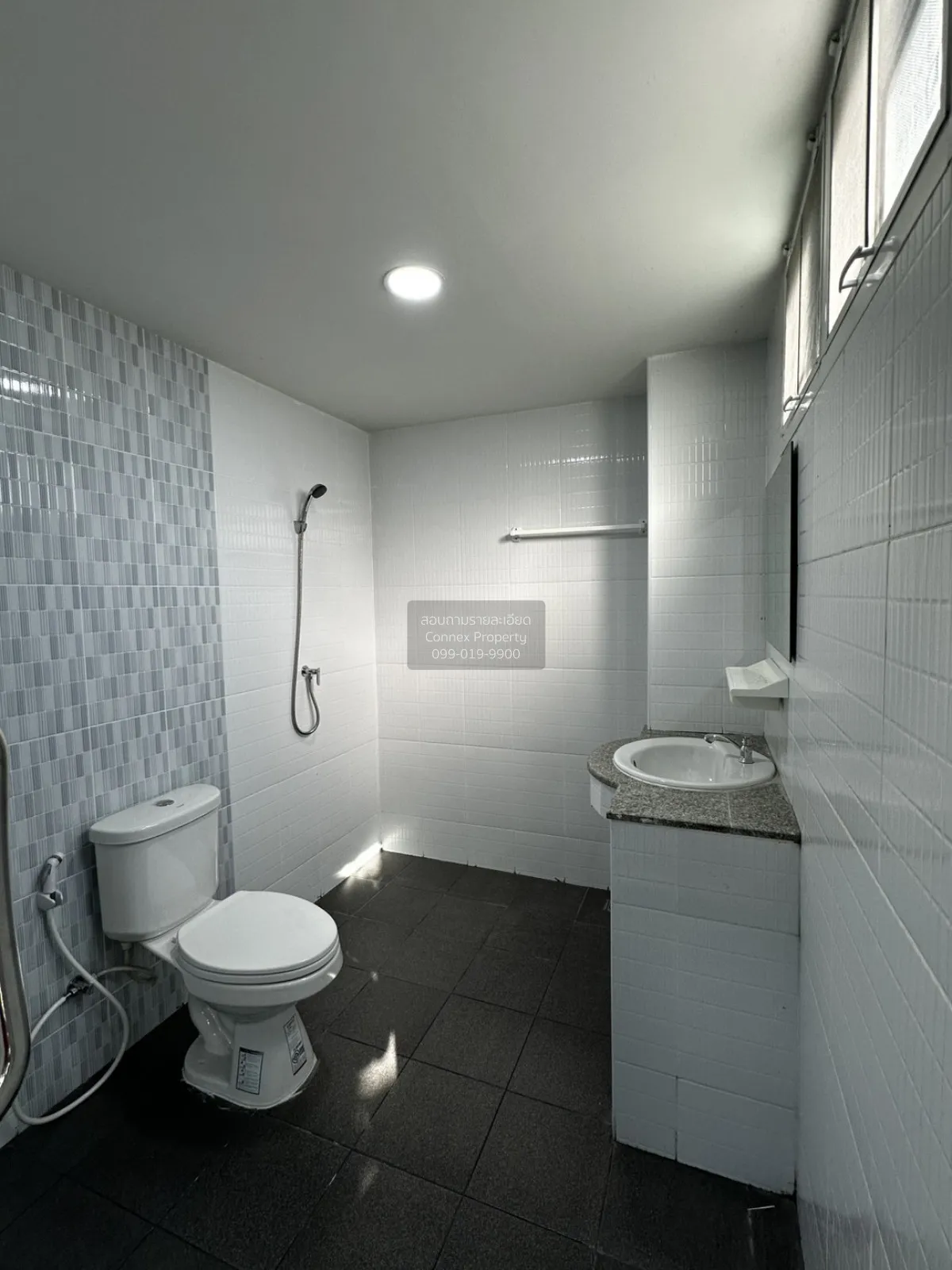 For Sale Commercial Building , Rungnapa Place , MRT-Min Buri , Mi