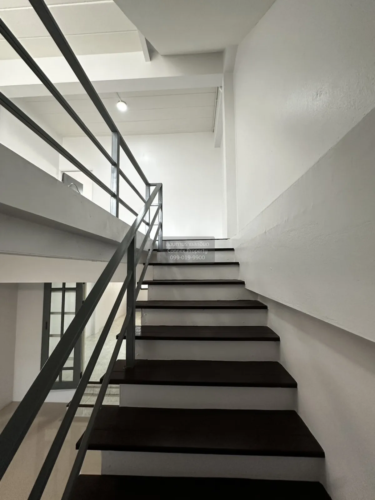 For Sale Commercial Building , Rungnapa Place , MRT-Min Buri , Mi