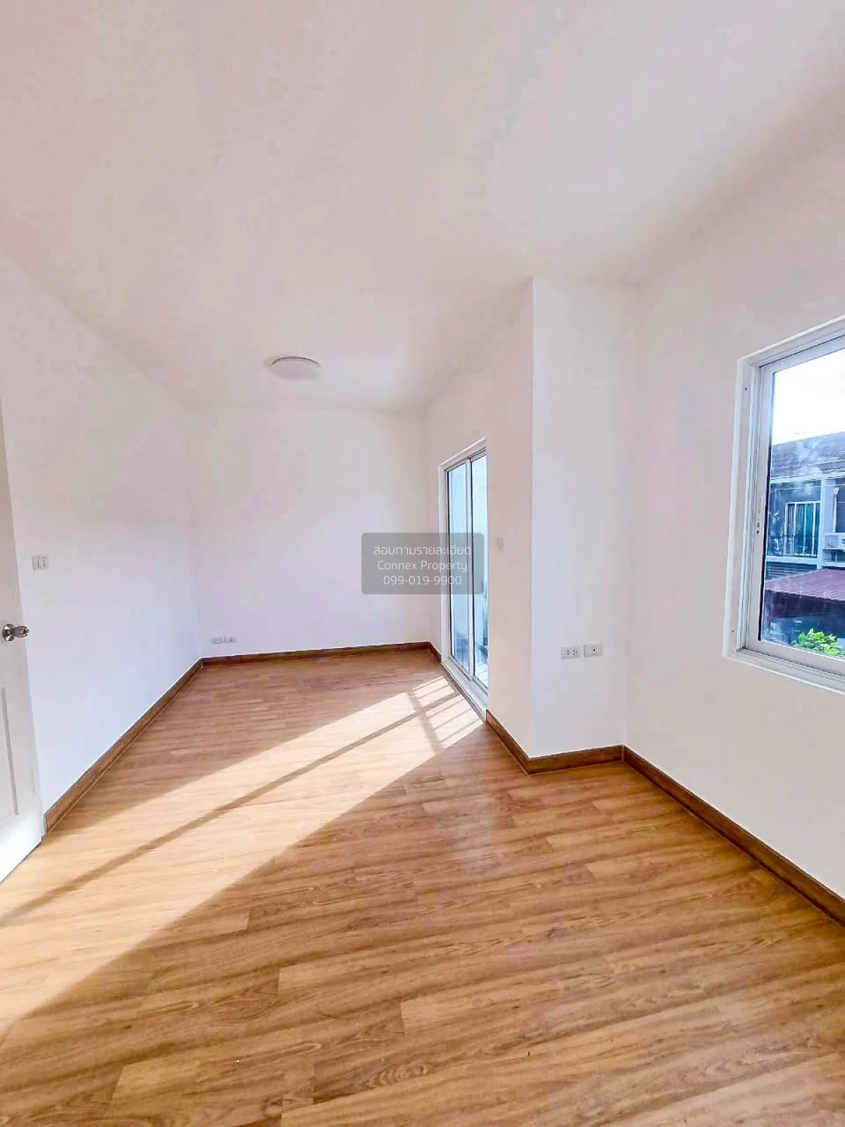 ขายทาวน์เฮ้าส์/ทาวน์โฮม  อารียา เดอะคัลเลอร์ ไทรน้อย ไทรน้อย ไทรน