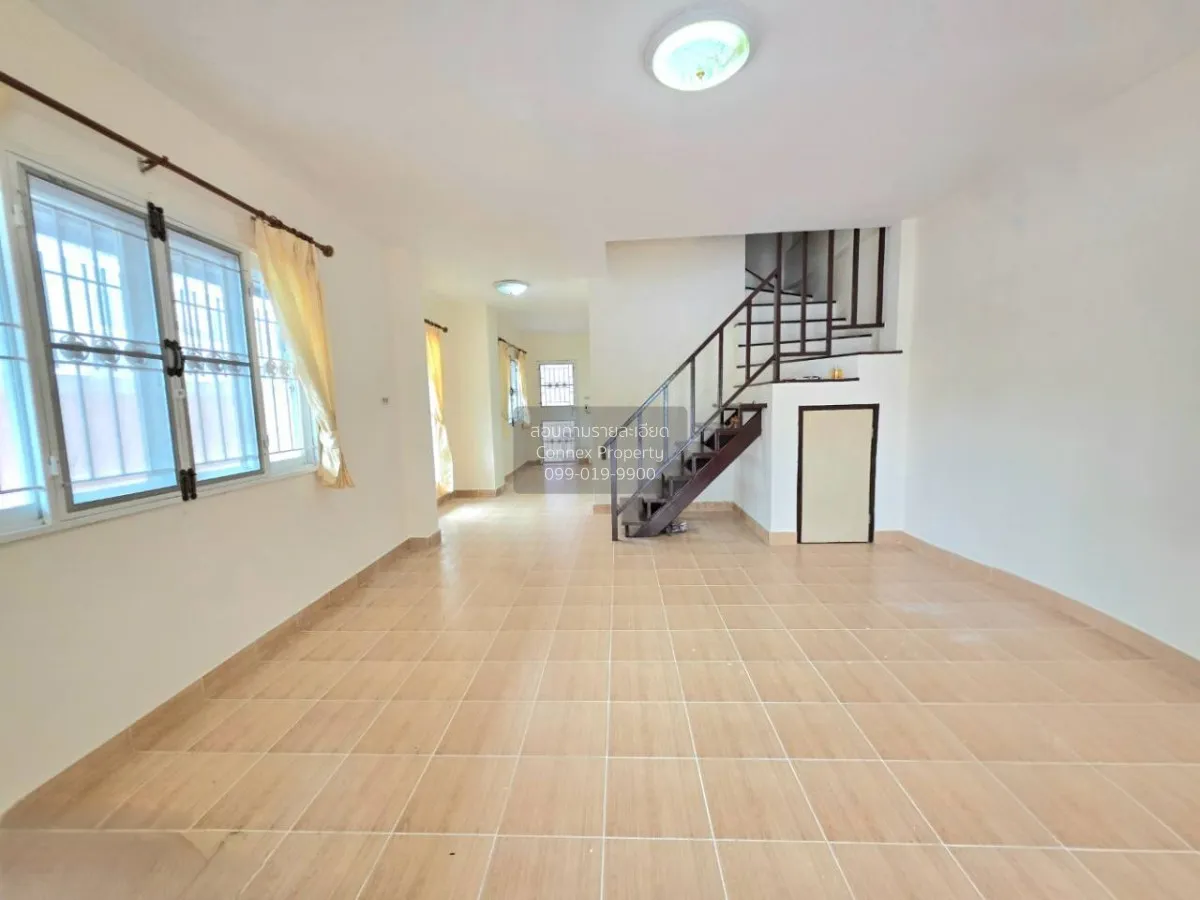 For Sale Townhouse/Townhome  , Baan Thanvalai , corner unit , Bue