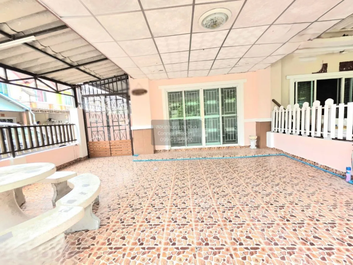 For Sale Townhouse/Townhome  , Baan Thanvalai , corner unit , Bue