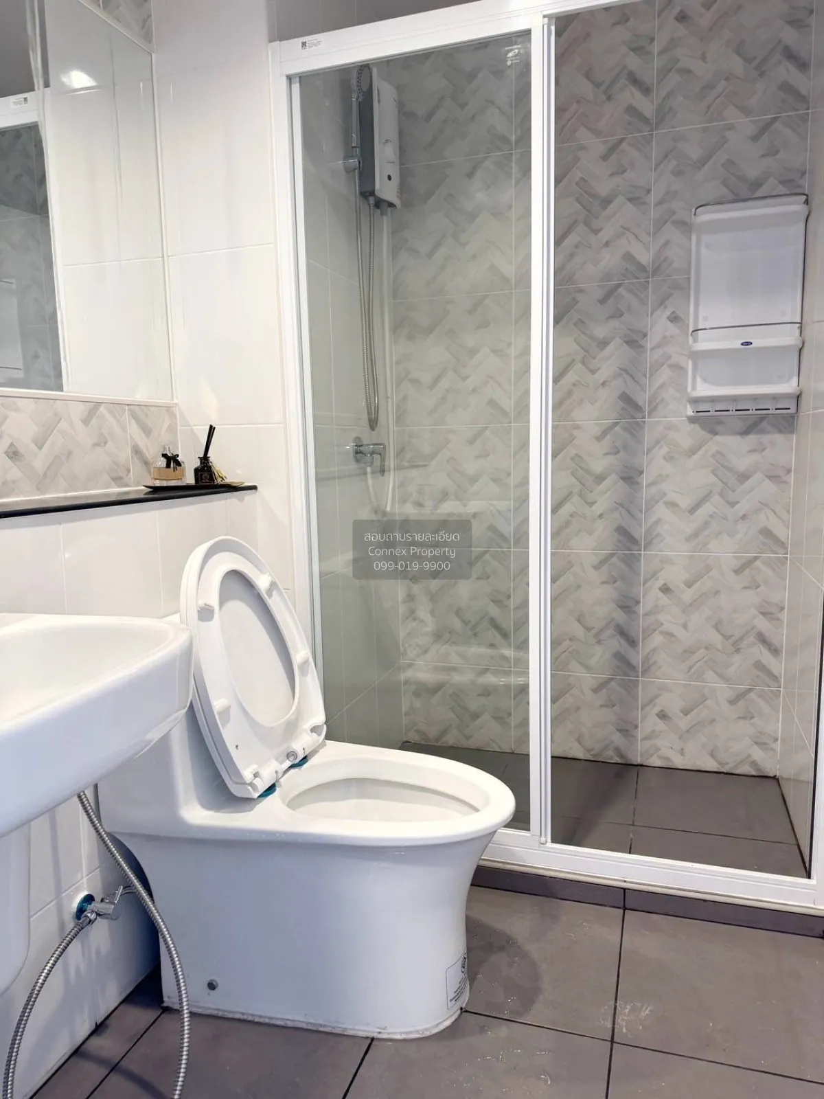 เช่าคอนโด  รีเจ้นท์ โฮม บางนา (โครงการใหม่) บางนา เขต บางนา กรุงเ