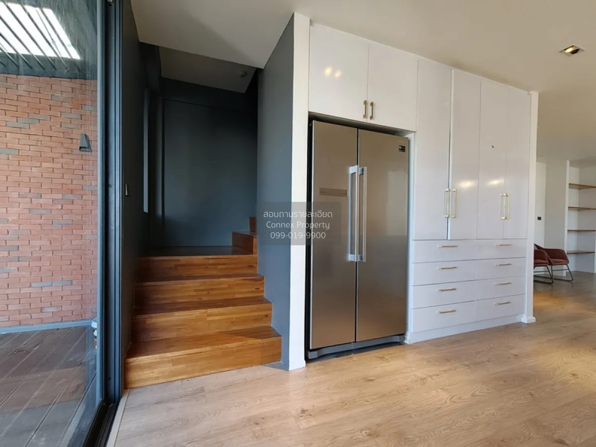 ขายอาคารพาณิชย์ 3.5 ชั้น ใกล้ BTS รร.นายเรือ เพียง 100 เมตร ห้องม