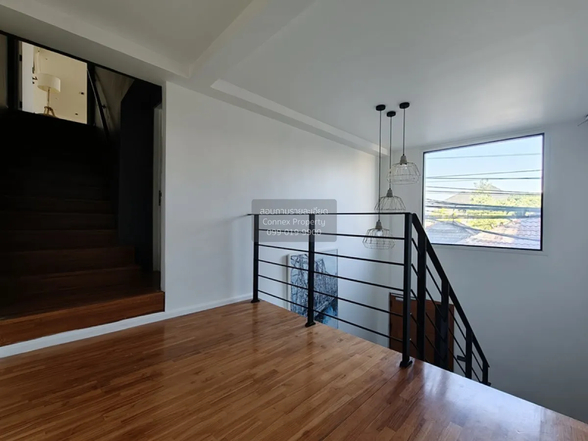 ขายอาคารพาณิชย์ 3.5 ชั้น ใกล้ BTS รร.นายเรือ เพียง 100 เมตร ห้องม