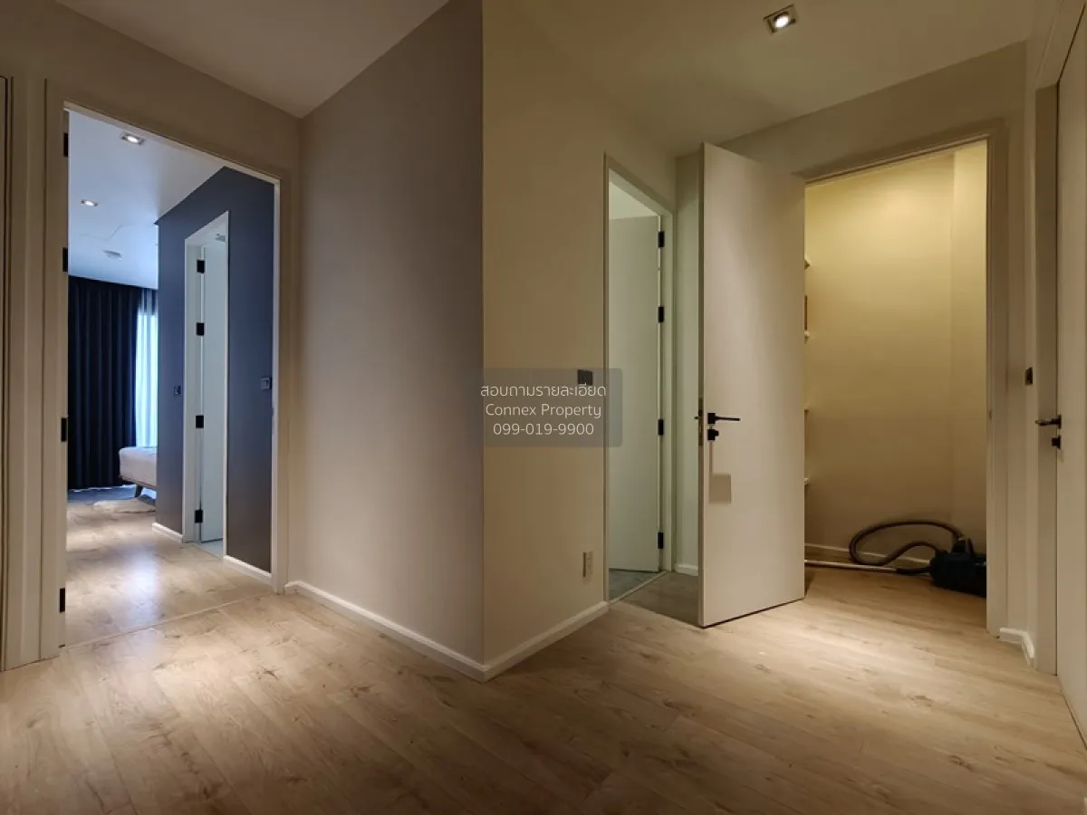 For Rent For Sale 3.5-story commercial building near BTS Royal Th