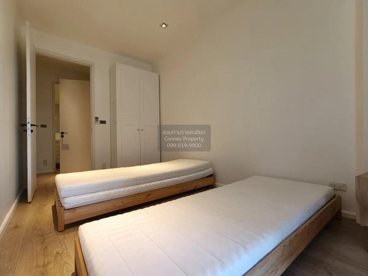 For Rent For Sale 3.5-story commercial building near BTS Royal Th