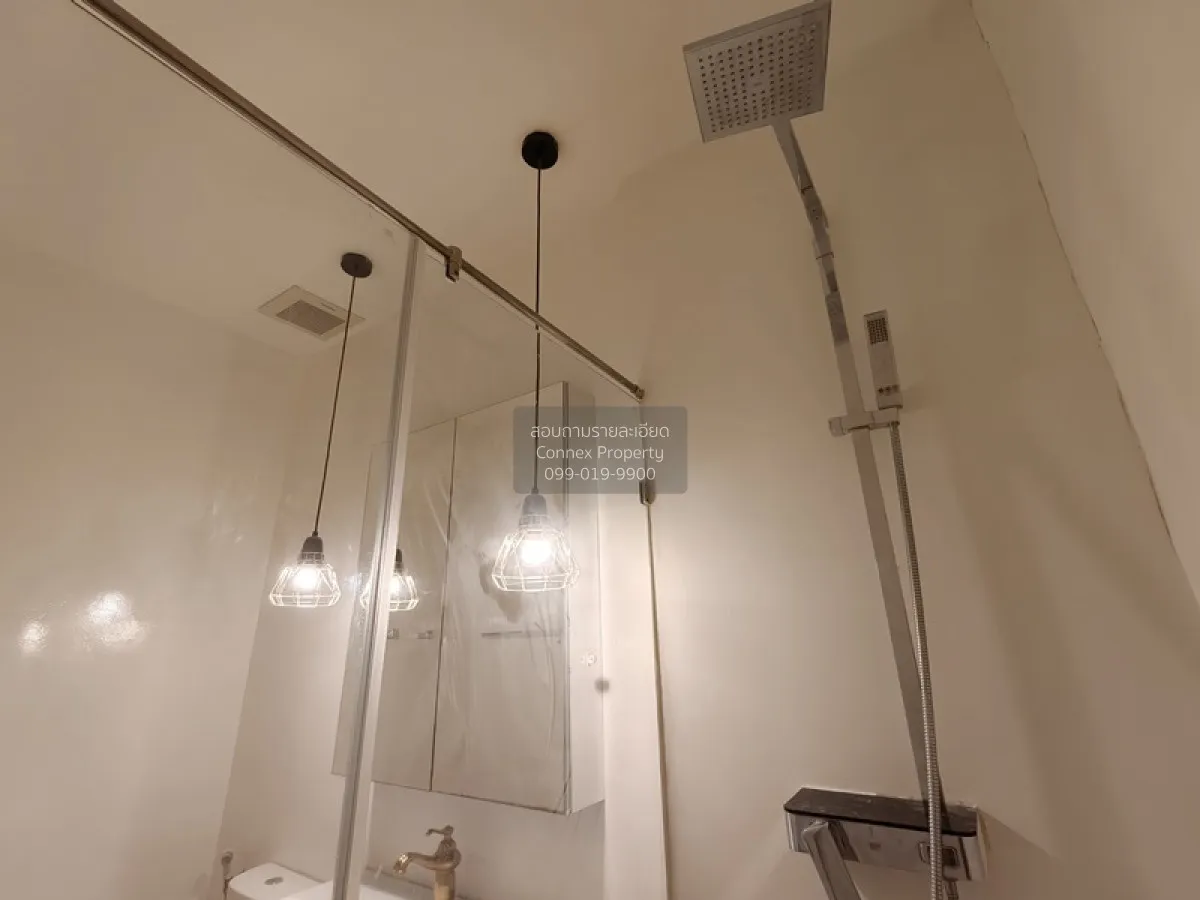 For Rent For Sale 3.5-story commercial building near BTS Royal Th