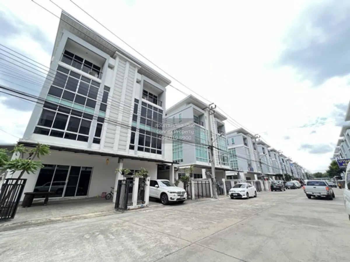 ขายโฮมออฟฟิศ  บิซ แกลเลอเรีย หน้ากว้าง รีโนเวทใหม่ นวลจันทร์ เขต  1