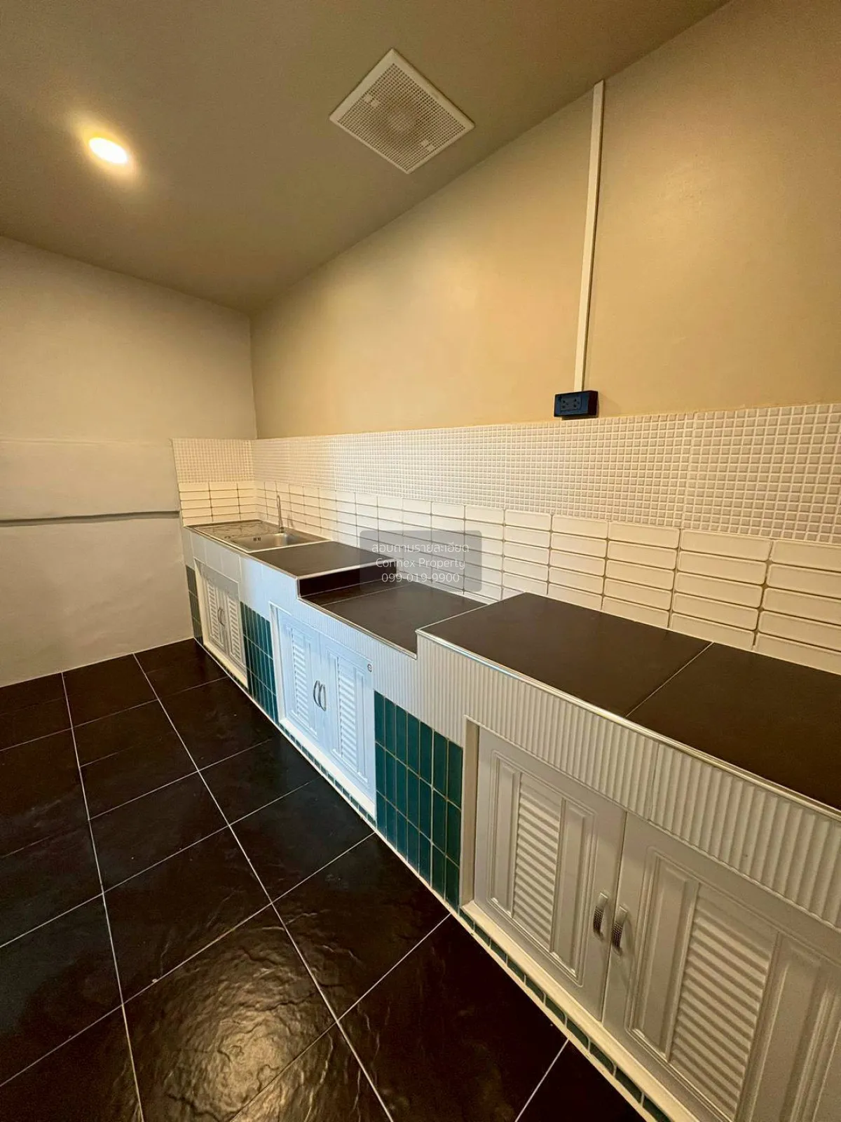 For Sale Townhouse/Townhome  , Baan Piyawararom 1 , newly renovat