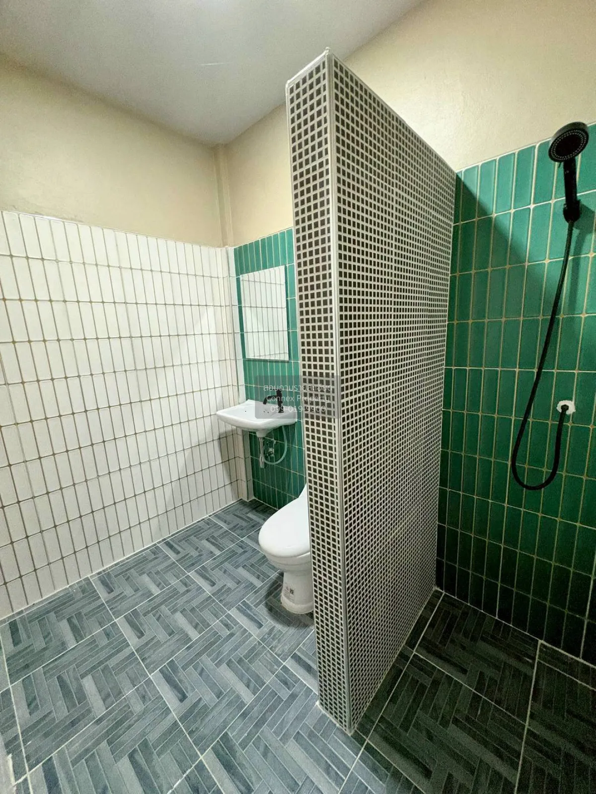 For Sale Townhouse/Townhome  , Baan Nakhonthong Park ville 2 , ne