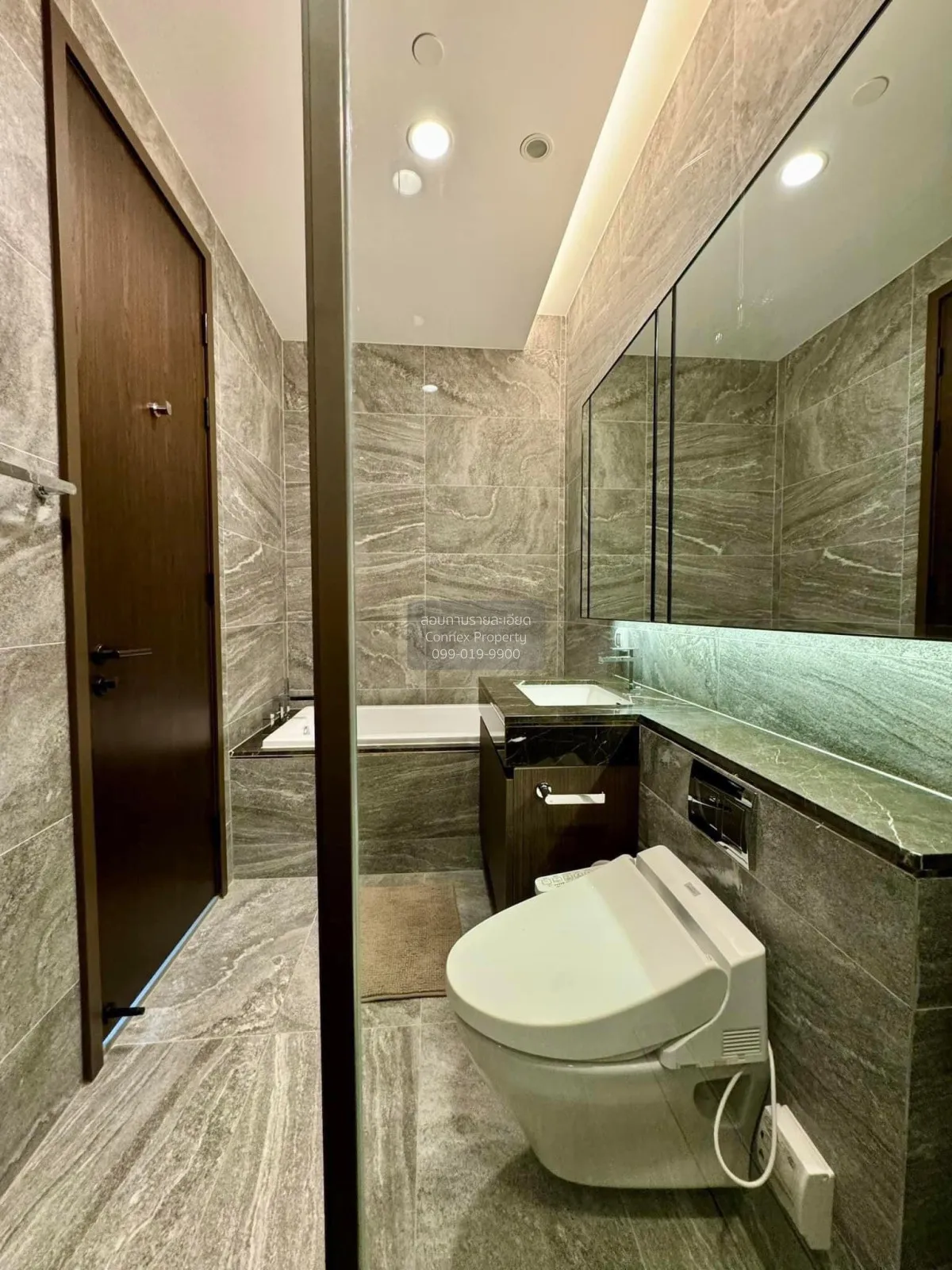 ขายคอนโด  ดิ เอส สุขุมวิท 36 วิวสวย ชั้นสูง ห้องมุม หน้ากว้าง BTS