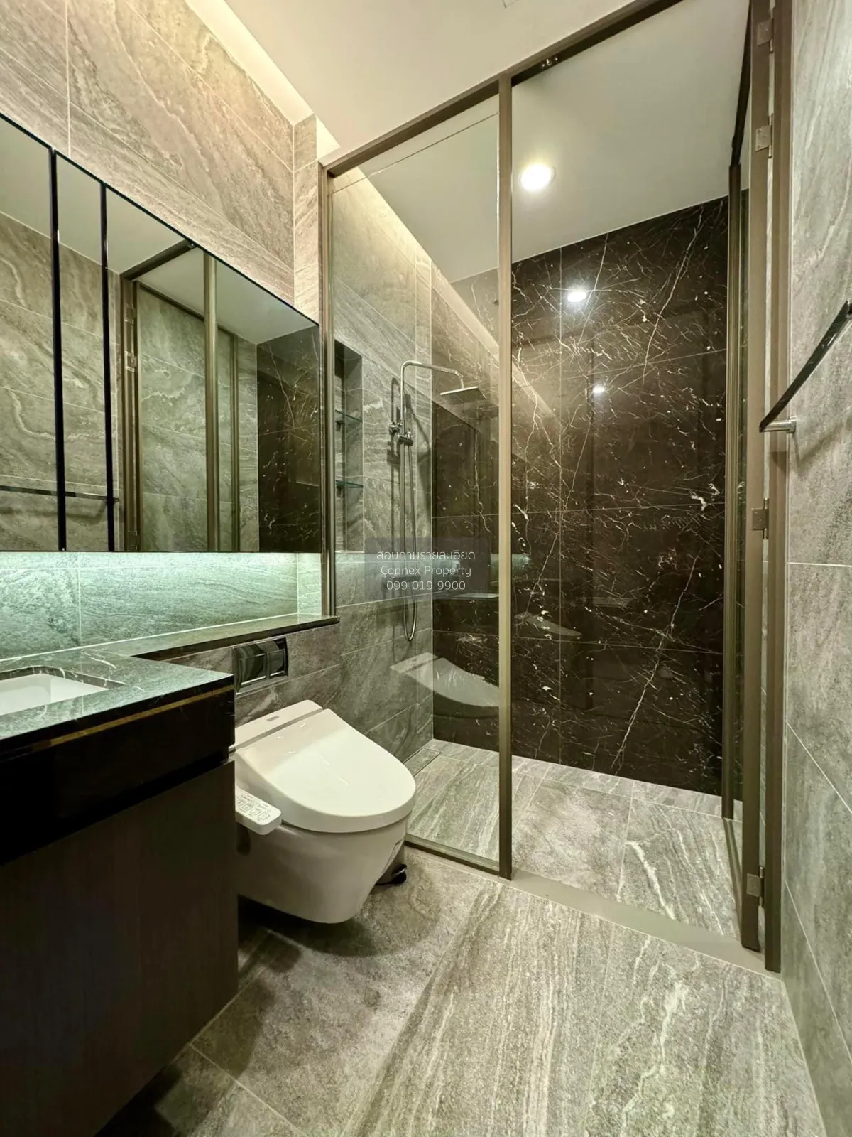 ขายคอนโด  ดิ เอส สุขุมวิท 36 วิวสวย ชั้นสูง ห้องมุม หน้ากว้าง BTS