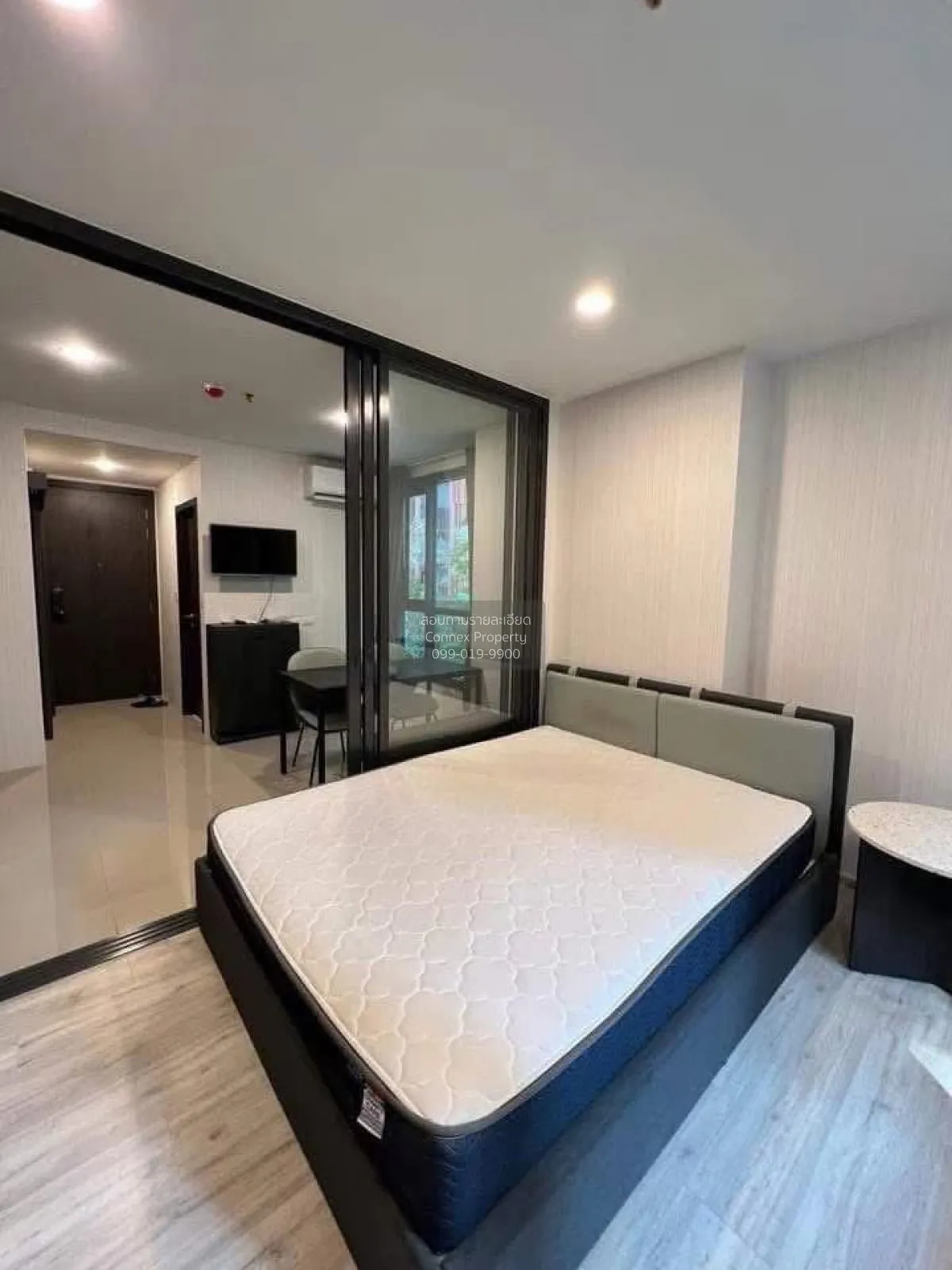 For Sale Condo , XT Huaikhwang , nice view , corner unit , MRT-Hu