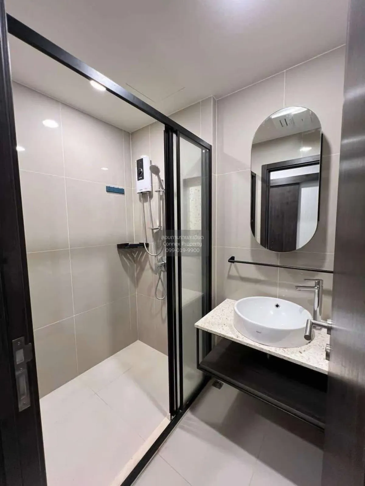 For Rent Condo , XT Huaikhwang , nice view , corner unit , MRT-Hu