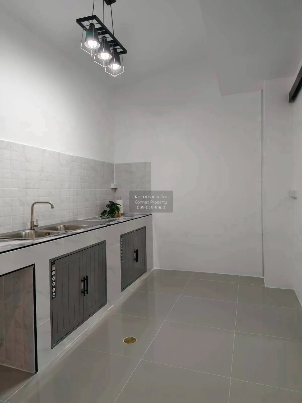 For Sale Townhouse/Townhome  , Budsarin Wongwaen-Rattanathibet , 