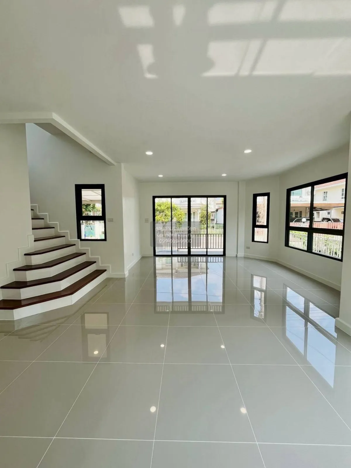 ขายบ้าน  ชลลดา วงแหวน-รัตนาธิเบศร์ รีโนเวทใหม่ บางรักพัฒนา บางบัว