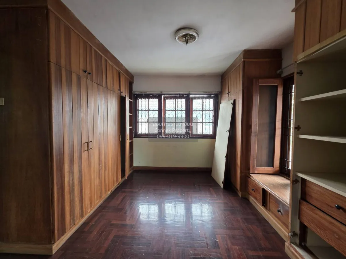 For Sale House , Duliya Taling Chan , wide frontage , Bang Ramat 