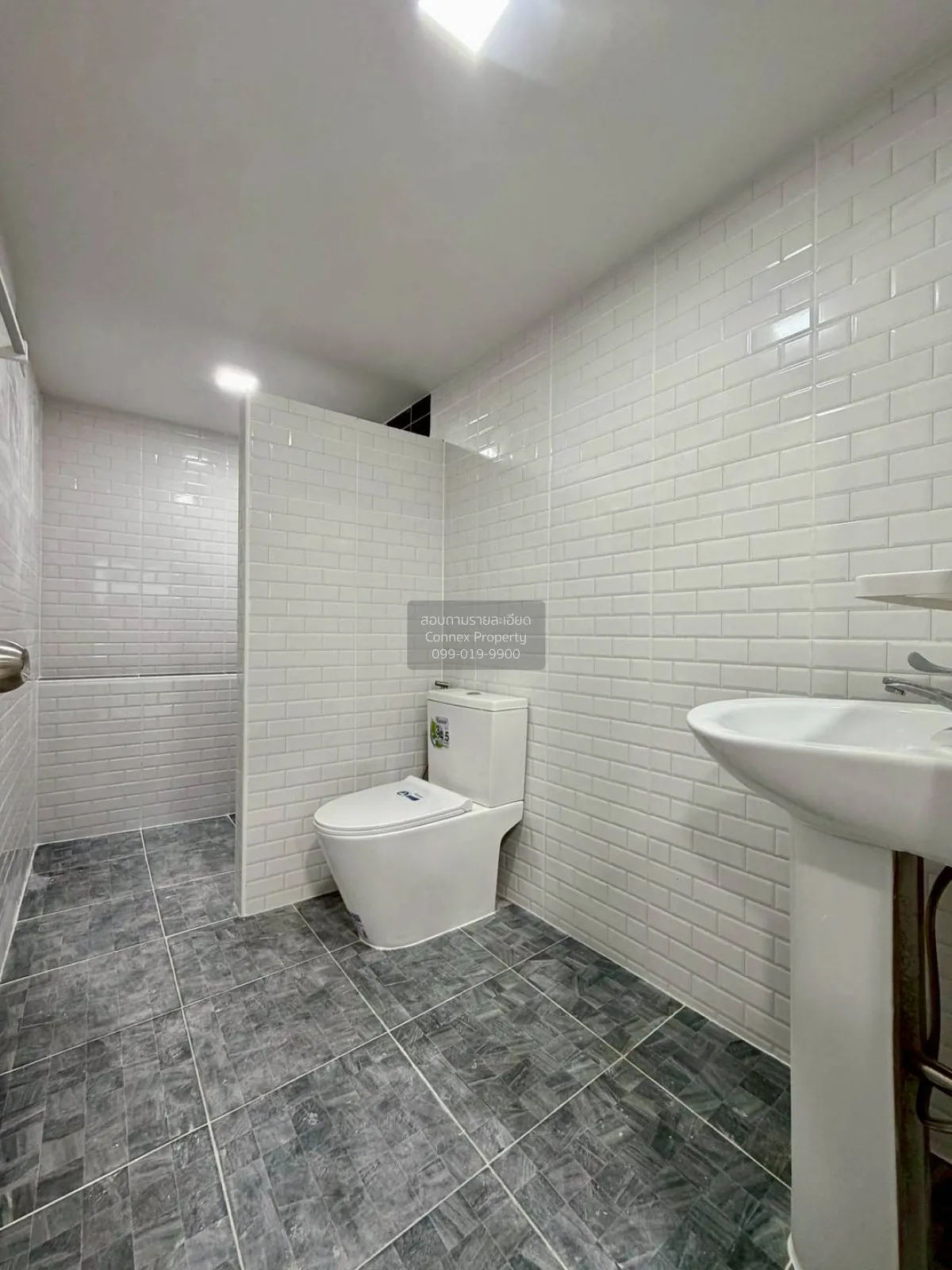 ขายทาวน์เฮ้าส์/ทาวน์โฮม  ทรายทองนิเวศน์ รีโนเวทใหม่ ท่าทราย เมือง