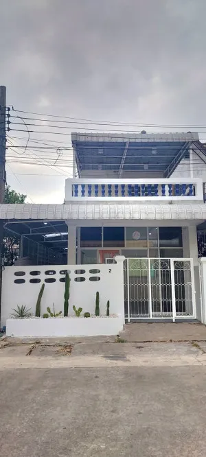 ขายทาวน์เฮ้าส์/ทาวน์โฮม  บ้านเจ้าพระยาวิลล่า รีโนเวทใหม่ ศาลาธรรมสพน์ เขต ทวีวัฒนา กรุงเทพ CX-145096