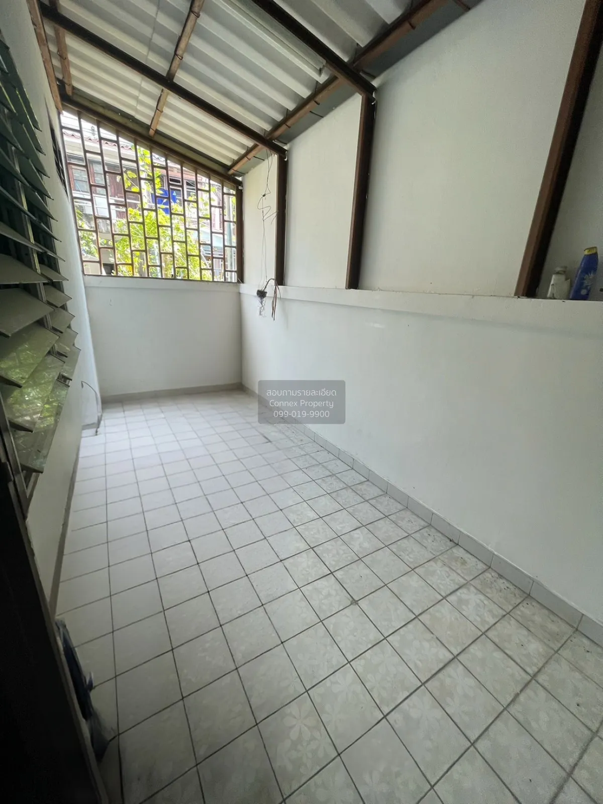 For Sale Townhouse/Townhome  , Baan Patcharat , corner unit , MRT