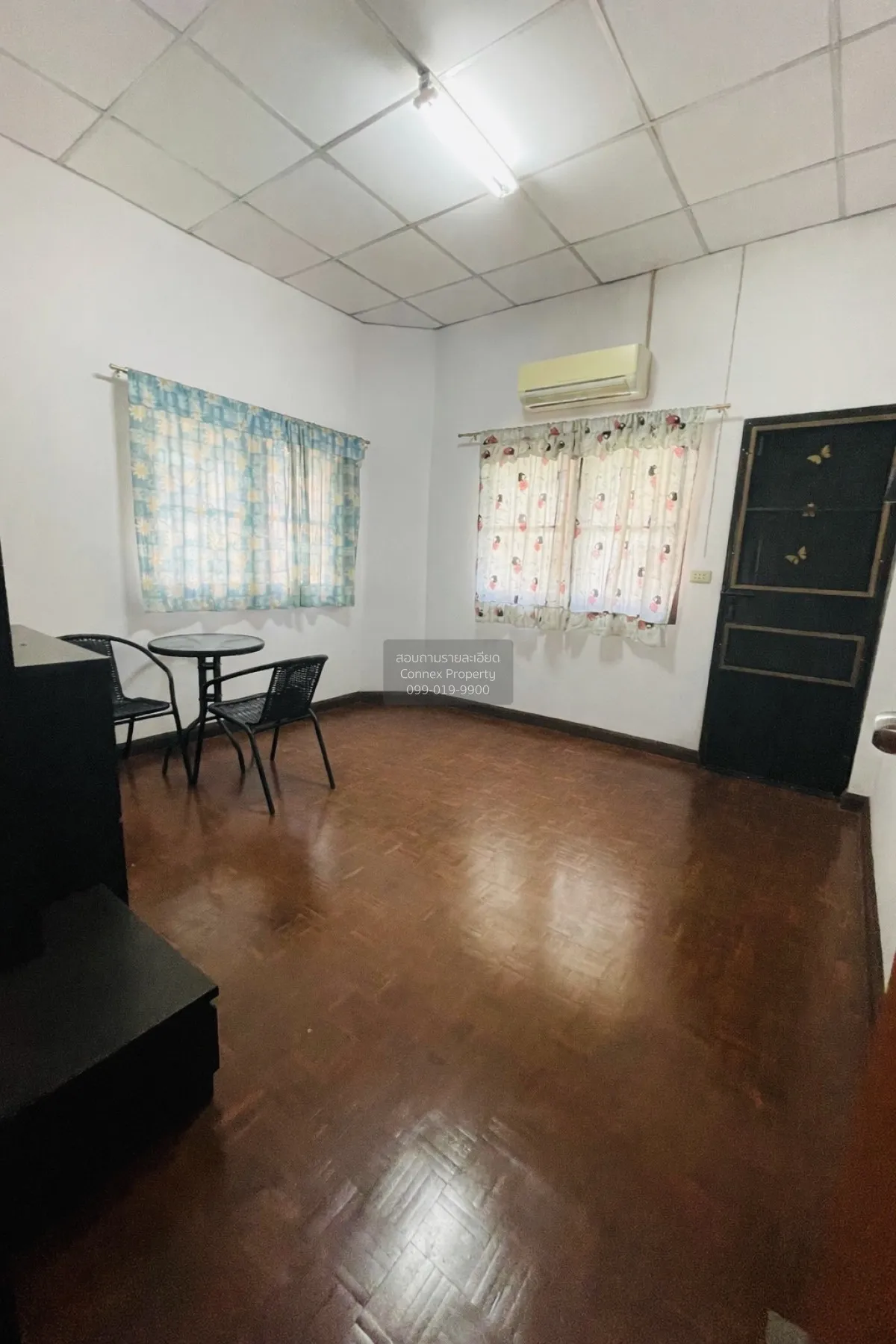 For Sale Townhouse/Townhome  , Baan Patcharat , corner unit , MRT