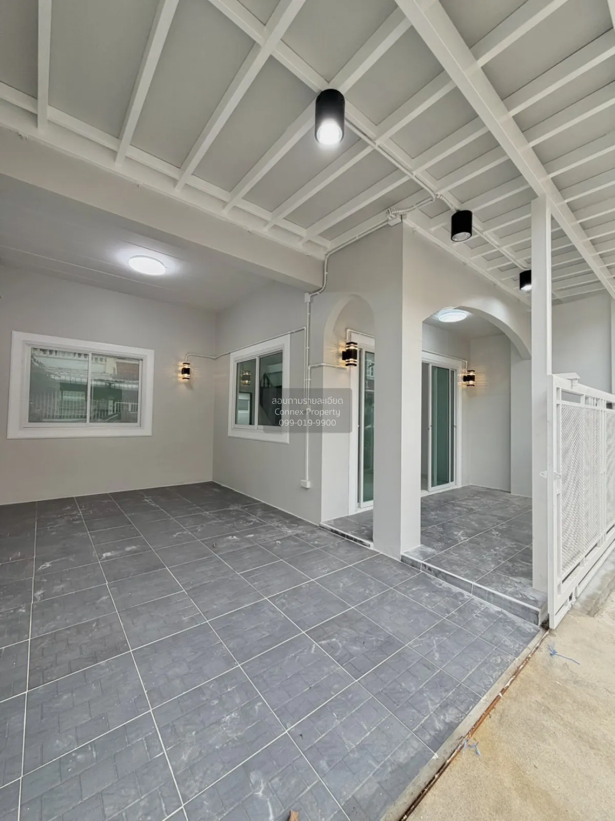 For Sale Townhouse/Townhome  , Kittayarak , corner unit , MRT-Yae 2