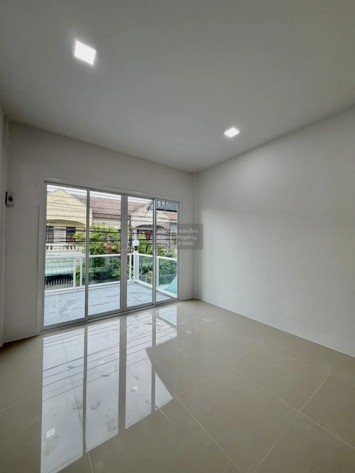 For Sale Townhouse/Townhome  , Kittayarak , corner unit , MRT-Yae