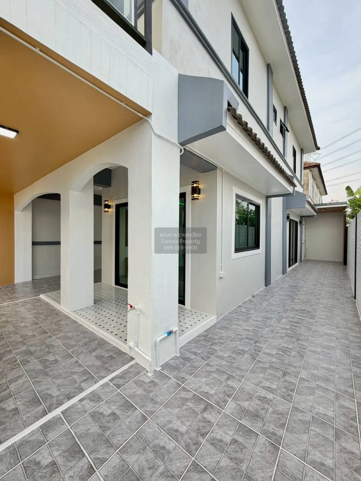 For Sale Townhouse/Townhome  , Baan Nanthicha 3/8 , corner unit , 4