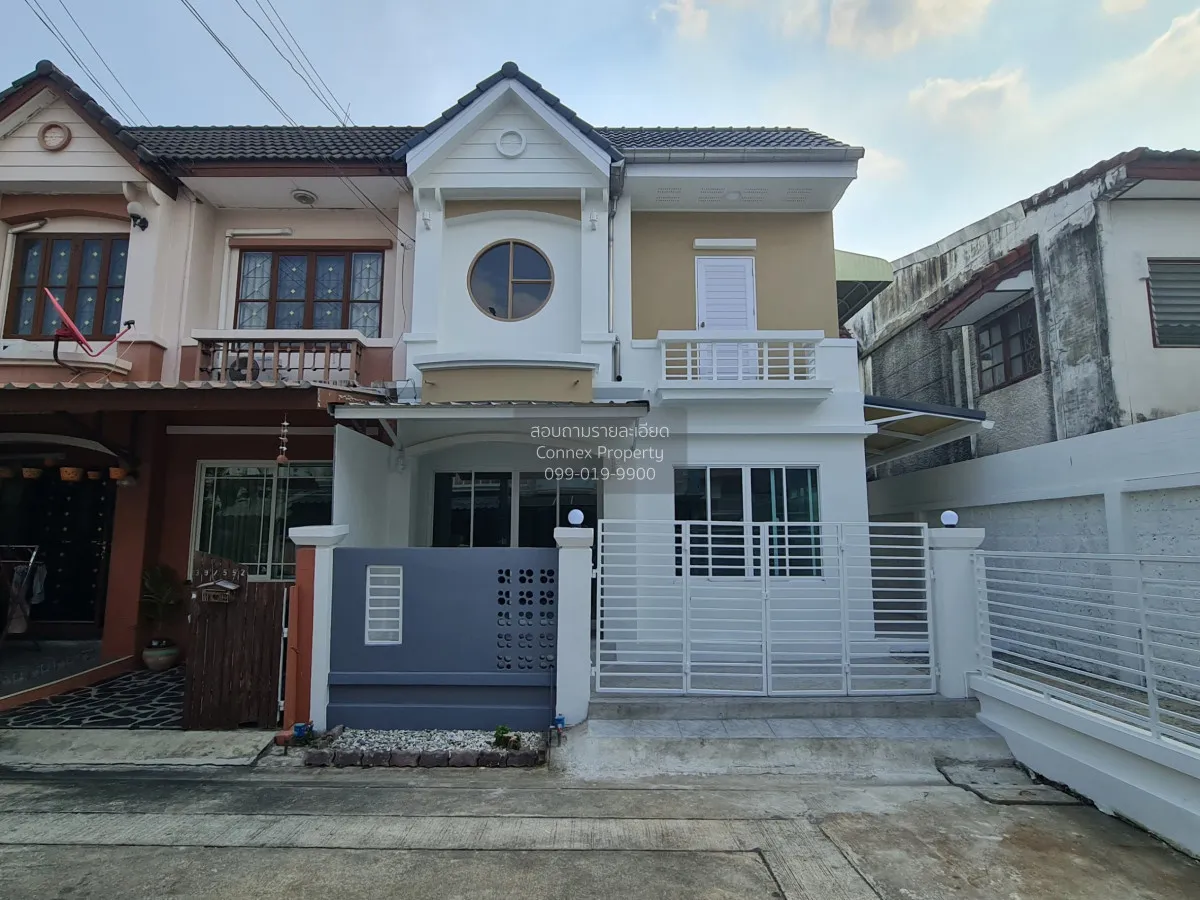 For Sale Townhouse/Townhome  , Busarin Ramintra , corner unit , n 1